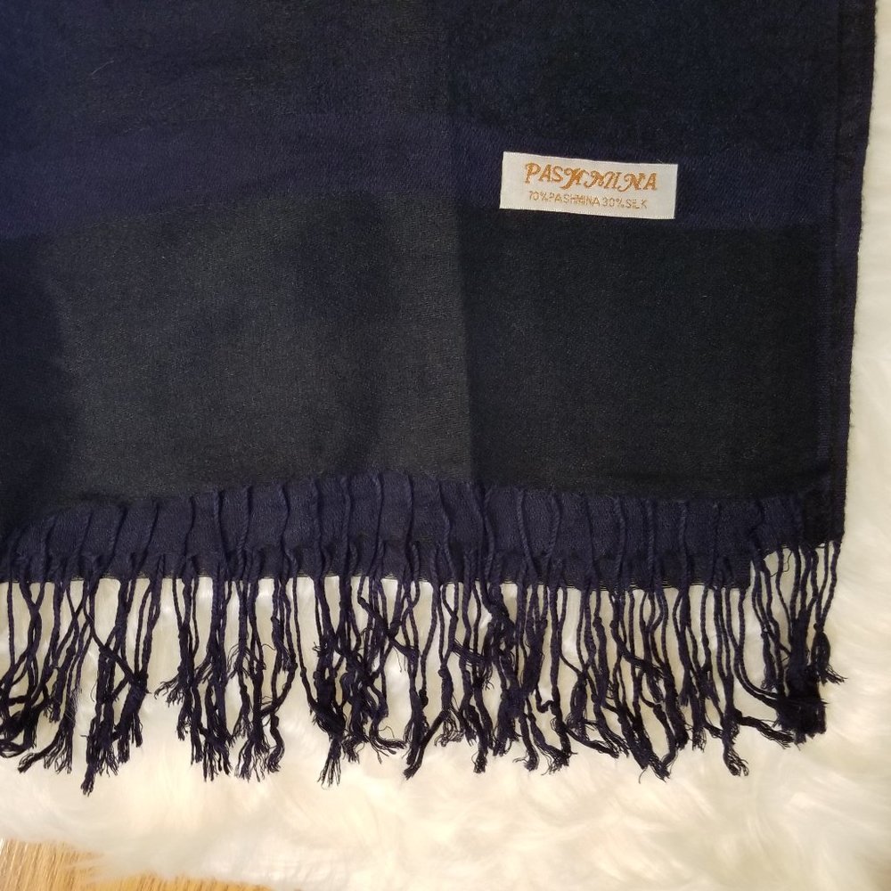 Pashmina Silk Blend Paisley Jacquard Dark Blue/Black | Elegant Shawl - Picture 11 of 16